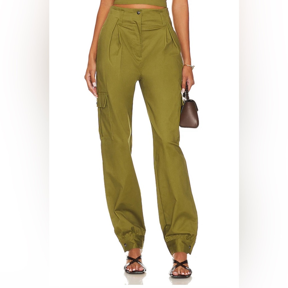 Lita by Ciara Relaxed Paperbag Cargo Trouser in Avocado Size 4